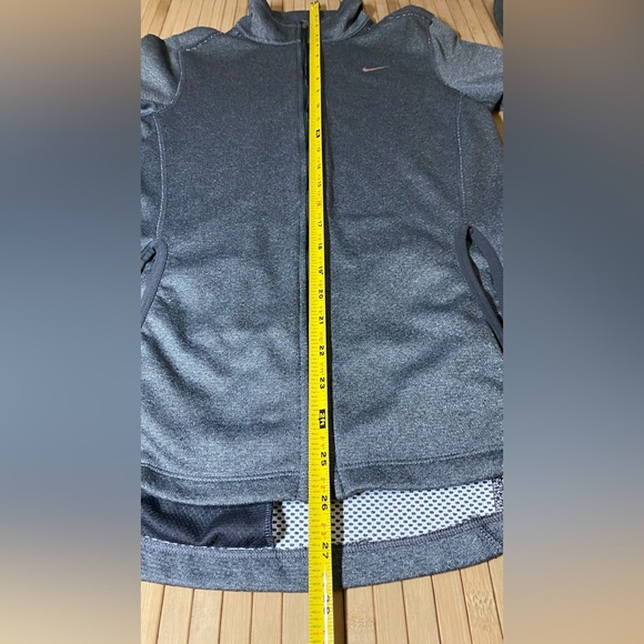 NIKE Dri-Fit gray lightweight jacket size XS - Picture 9 of 9
